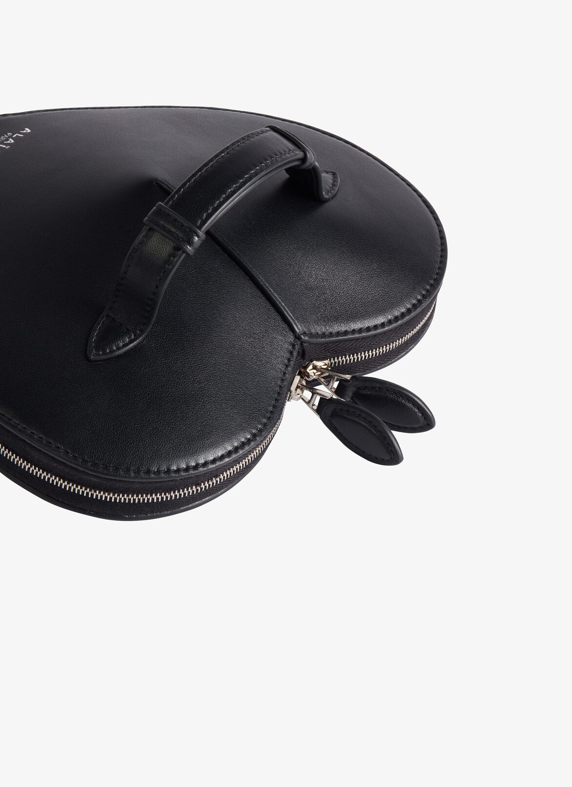 Le Coeur Pouch in calfskin ALAÏA BLACK LE COEUR POUCH IN CALFSKIN